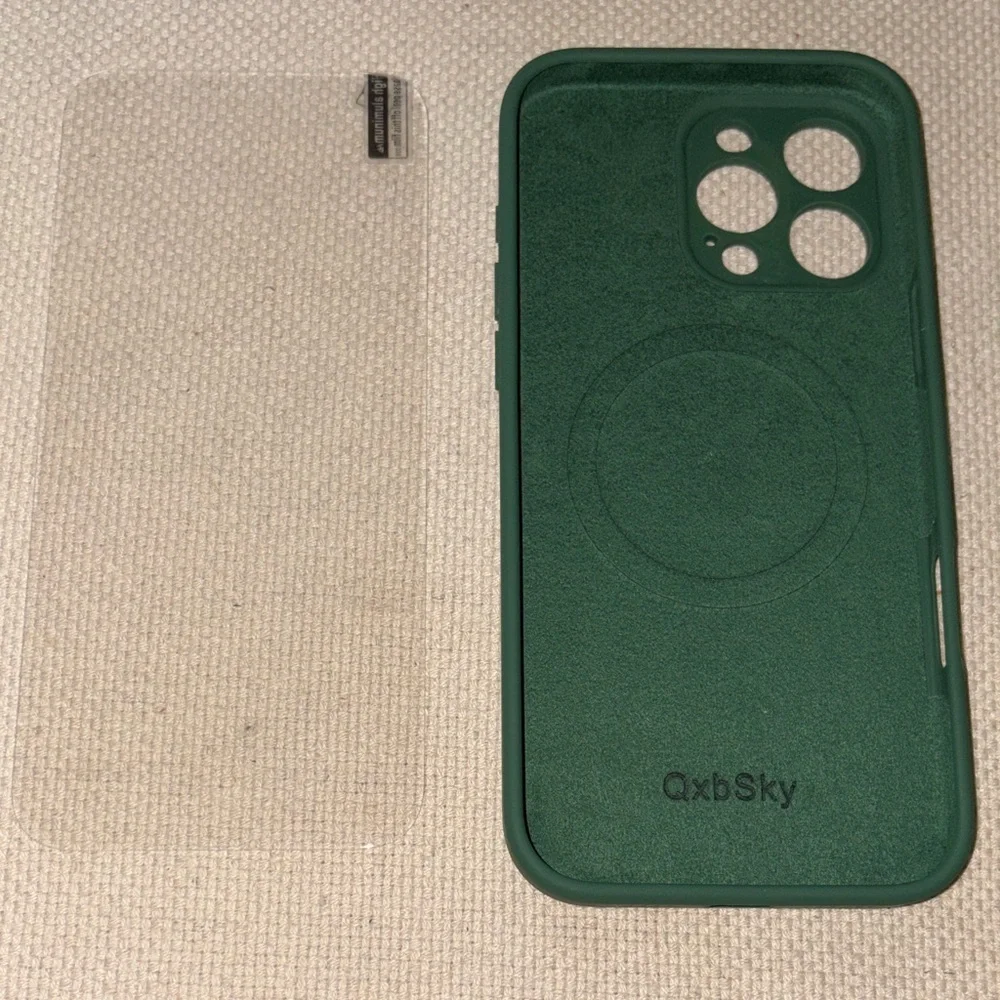 💚🆕💚 QxbSky Green Phone Case With MagSafe Suction Holder and Screen Protector